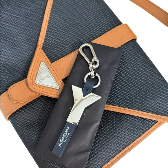 YSL vintage crossbody - Picture 2 of 10